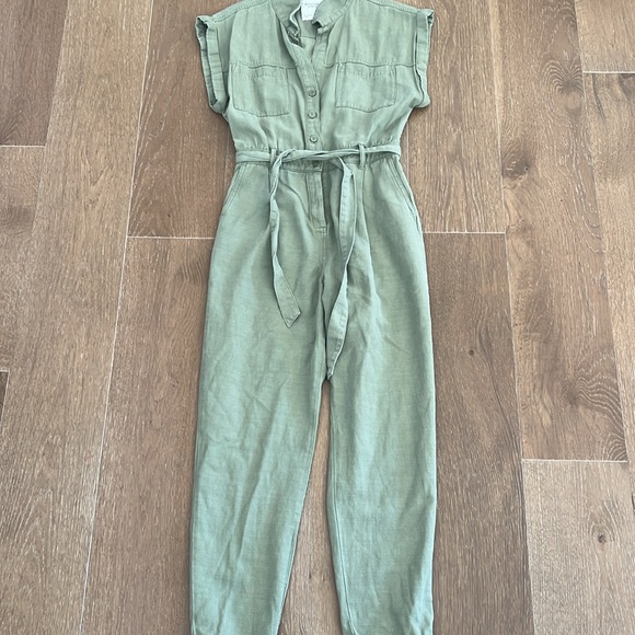 Abercrombie & Fitch Button-Up Utility Jumpsuit in Olive Green size small - Picture 3 of 13